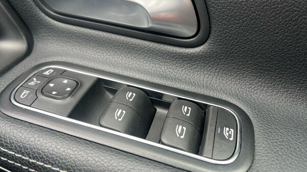 Used Mercedes-Benz CLA 2020 for sale - 75672037: Photo 31