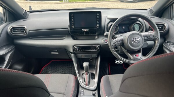 Used Toyota Yaris 2023 for sale - 76130901: Photo 11