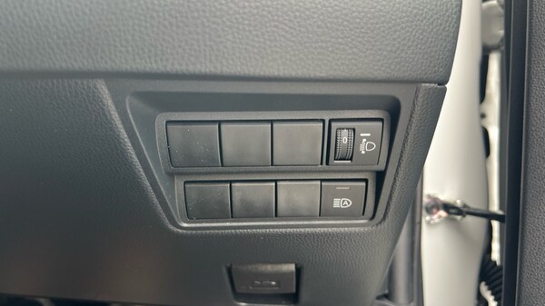 Used Toyota Yaris 2023 for sale - 76130901: Photo 26