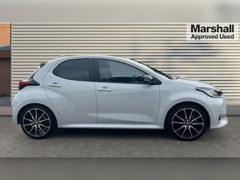 Used Toyota Yaris 2023 for sale - 76130901: Photo 2
