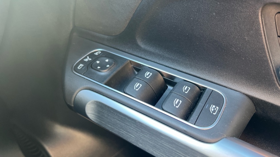 Used Mercedes-Benz GLB 2022 for sale - 76086814: Photo 28
