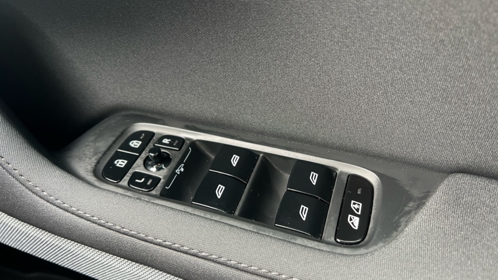 Used Polestar Polestar 2 2025 for sale - 76062315: Photo 31