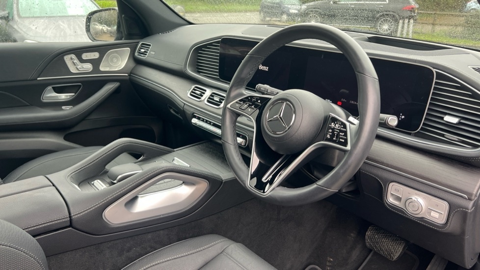 Used Mercedes-Benz GLE-Class 2024 for sale - 76130505: Photo 3