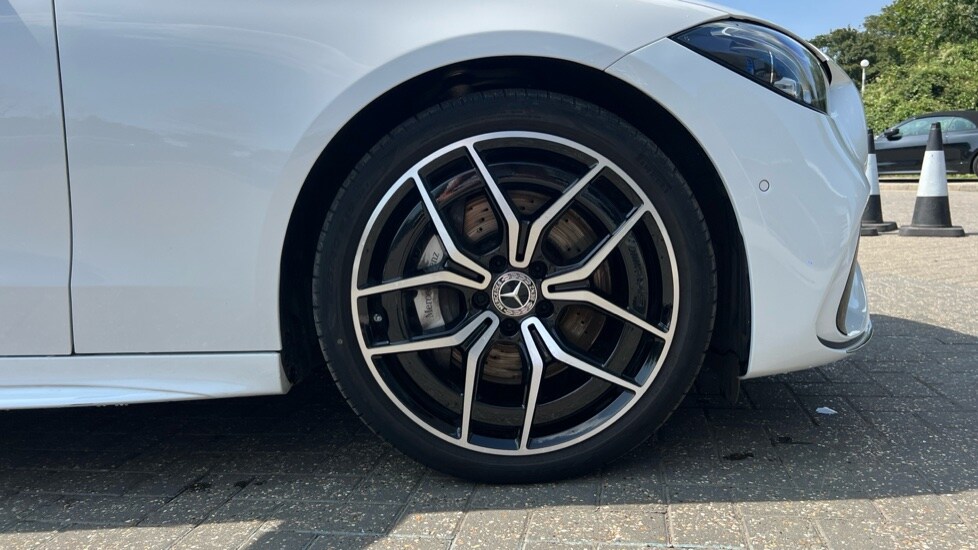 Used Mercedes-Benz C-Class 2024 for sale - 75972569: Photo 5
