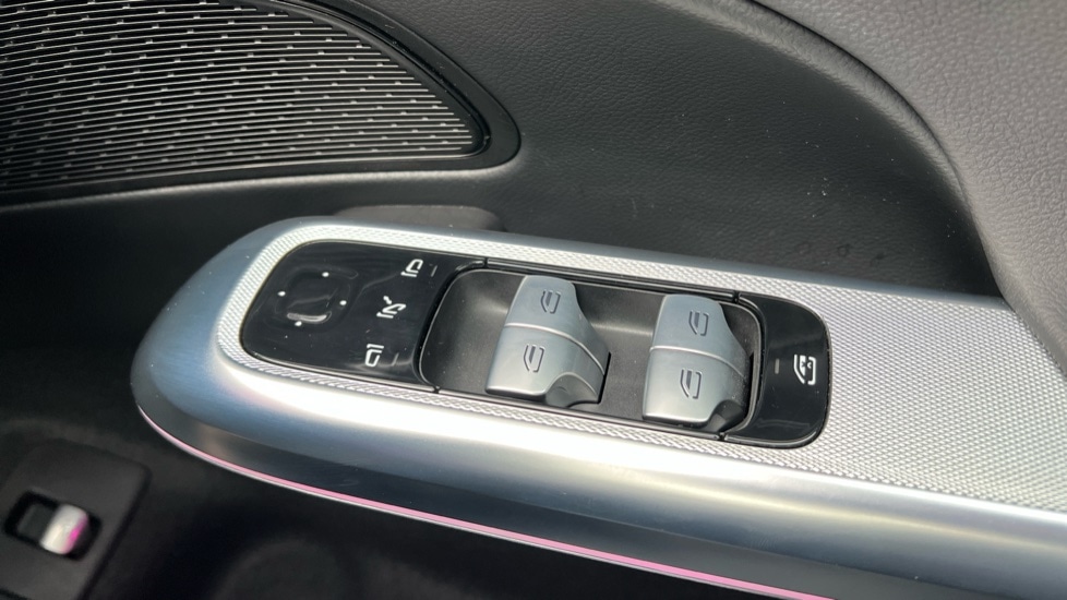 Used Mercedes-Benz E Class 2025 for sale - 76261673: Photo 31