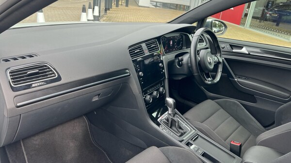 Used Volkswagen Golf 2019 for sale - 76155007: Photo 10