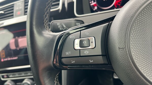Used Volkswagen Golf 2019 for sale - 76155007: Photo 22