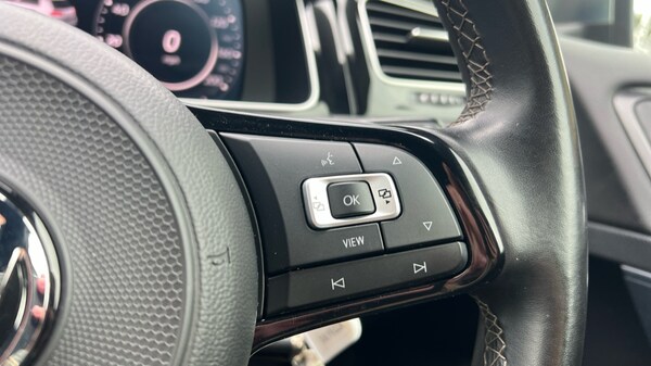Used Volkswagen Golf 2019 for sale - 76155007: Photo 38