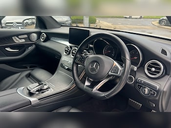 Used Mercedes-Benz GLC 2019 for sale - 75758991: Photo