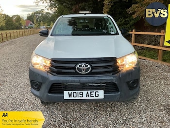 Used Toyota Hilux 2019 for sale - 79592090: Photo