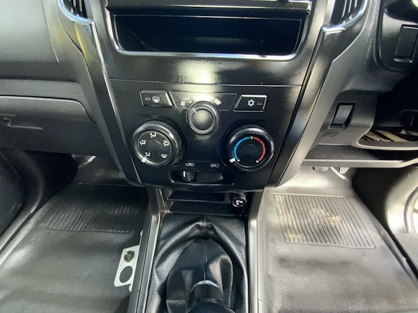 Used Isuzu D-Max 2018 for sale - 75474020: Photo 25