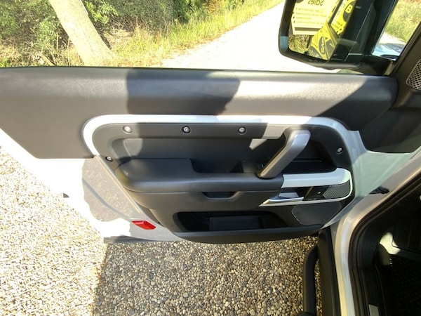 Used Land Rover Defender 2023 for sale - 75503156: Photo 20