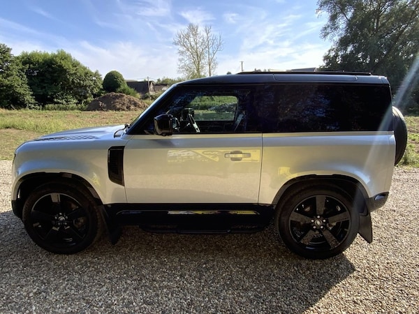 Used Land Rover Defender 2023 for sale - 75503156: Photo 8