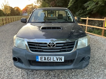 Used Toyota Hilux 2011 for sale - 79281313: Photo