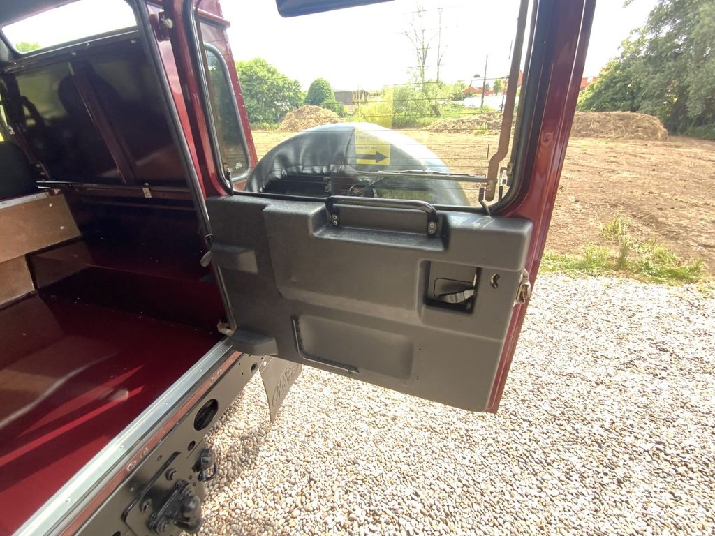 Used Land Rover Defender 2016 for sale - 76173377: Photo 17