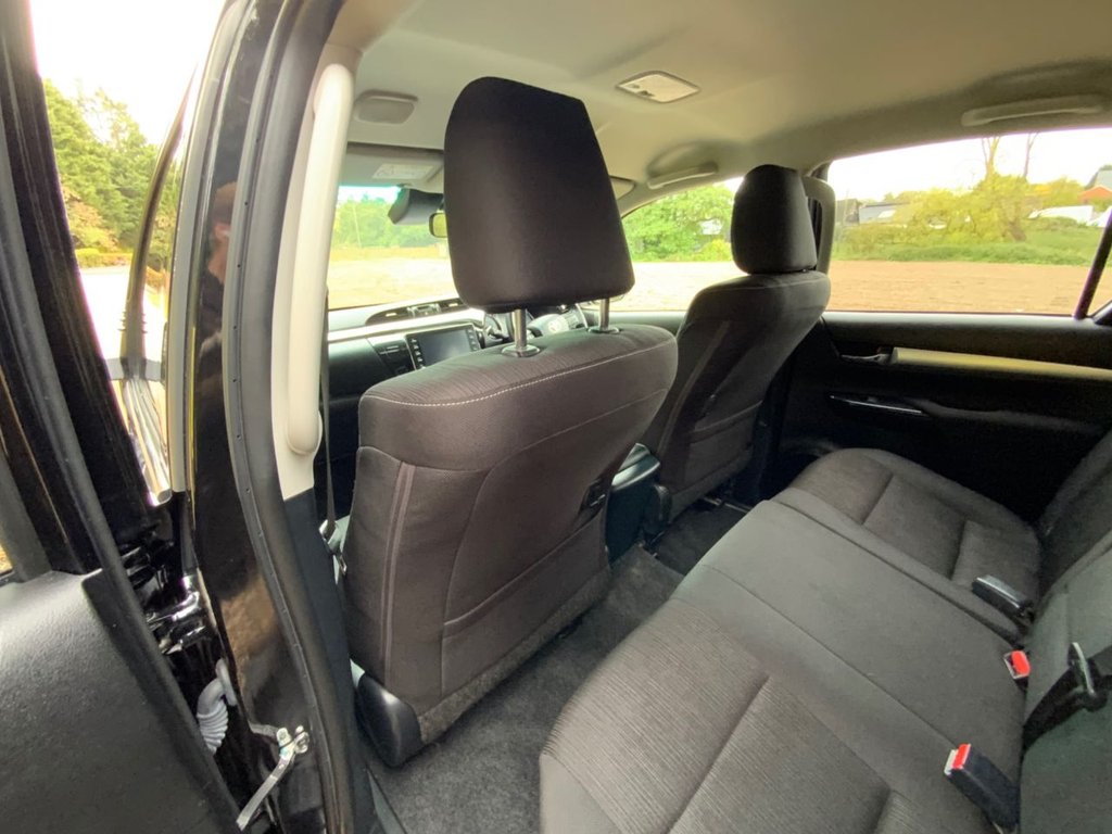 Used Toyota Hilux 2023 for sale - 76245457: Photo 12