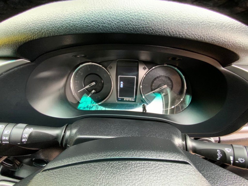 Used Toyota Hilux 2023 for sale - 76245457: Photo 17