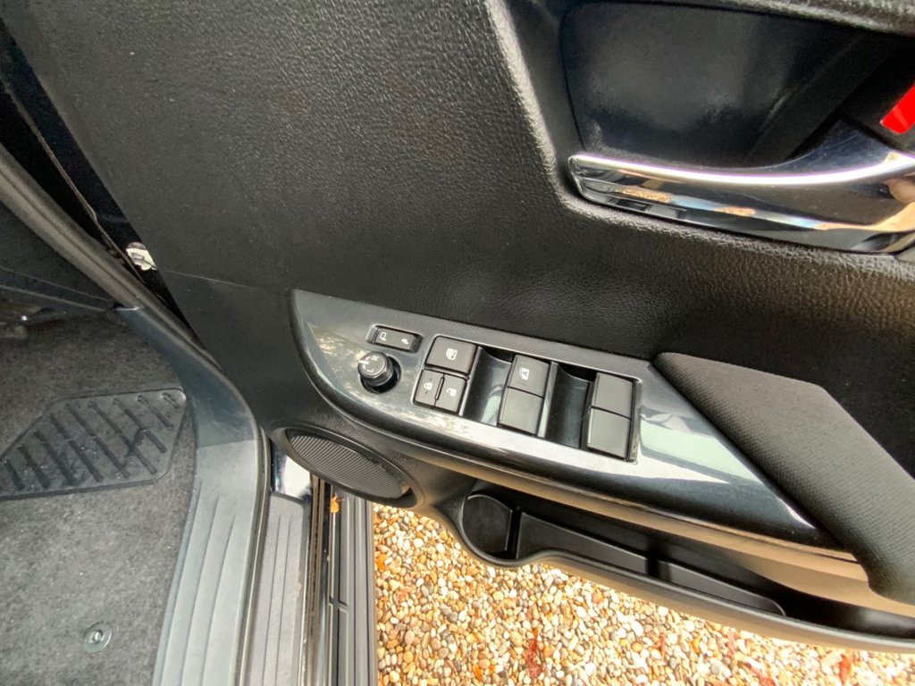 Used Toyota Hilux 2023 for sale - 76245457: Photo 24