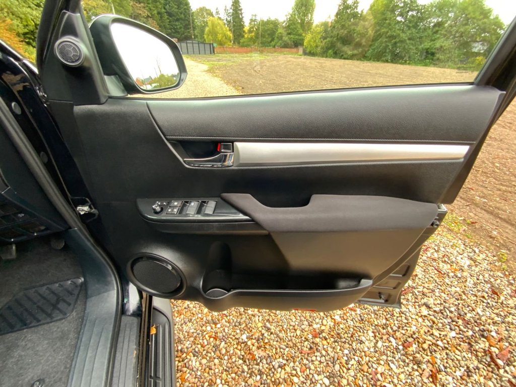 Used Toyota Hilux 2023 for sale - 76245457: Photo 25