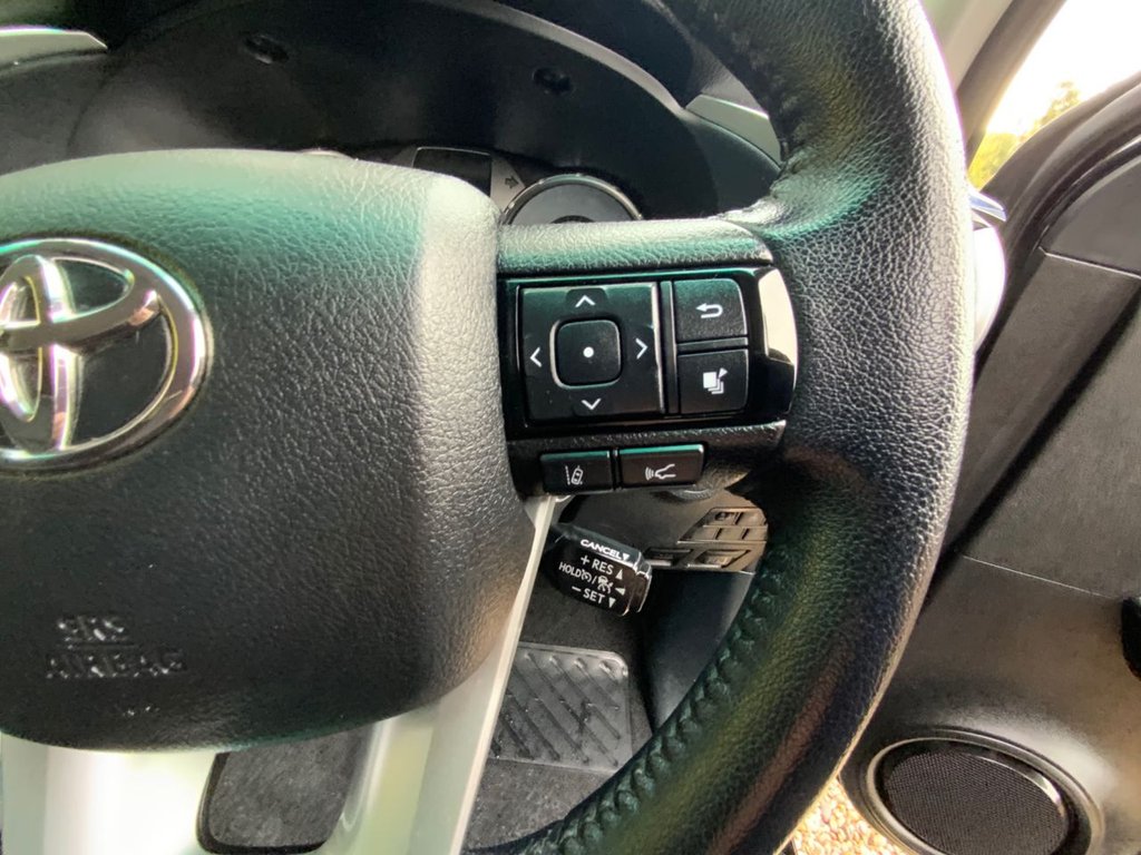 Used Toyota Hilux 2023 for sale - 76245457: Photo 27