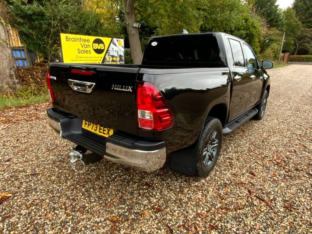 Used Toyota Hilux 2023 for sale - 76245457: Photo 4