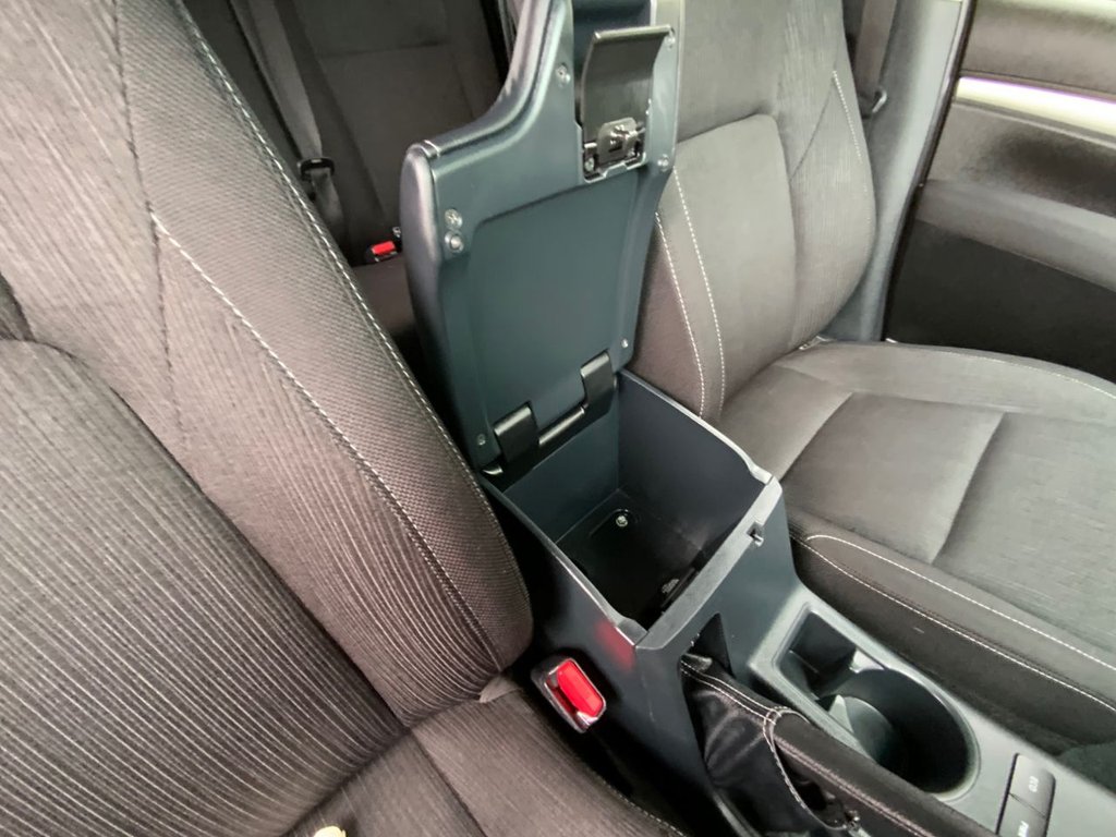 Used Toyota Hilux 2023 for sale - 76245457: Photo 40