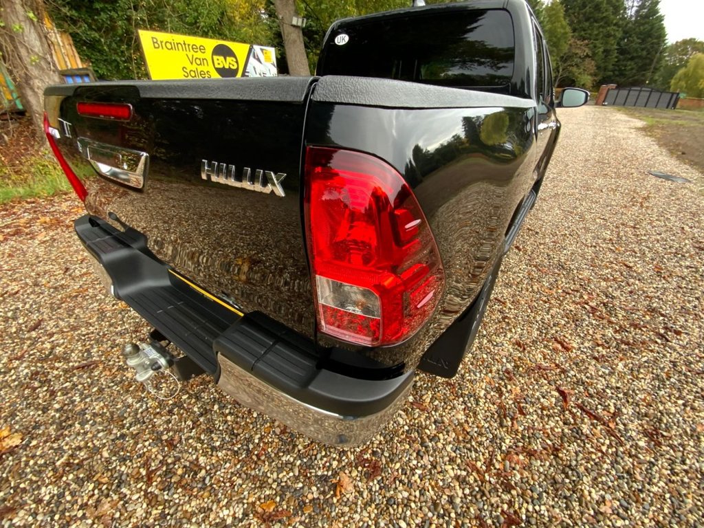 Used Toyota Hilux 2023 for sale - 76245457: Photo 50