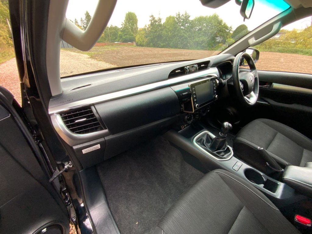 Used Toyota Hilux 2023 for sale - 76245457: Photo 9