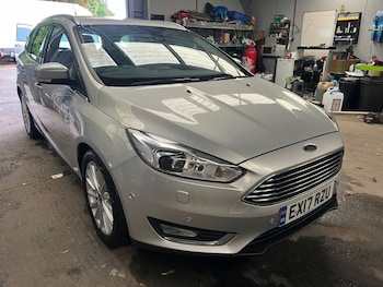 Used Ford Focus 2017 for sale - 75347538: Photo