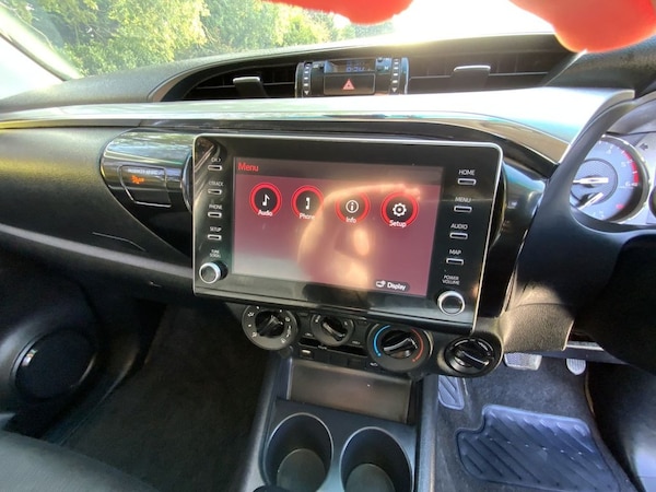 Used Toyota Hilux 2021 for sale - 75541393: Photo 40