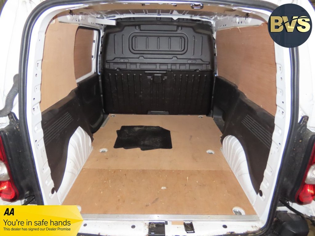 Used Vauxhall Combo 2020 for sale - 77332948: Photo 3
