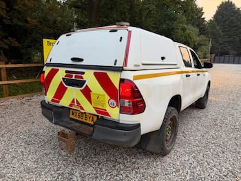 Used Toyota Hilux 2018 for sale - 79655604: Photo