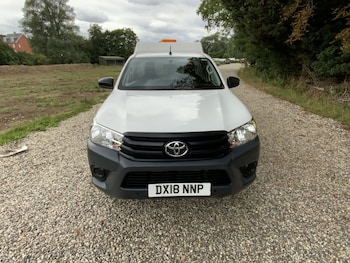 Used Toyota Hilux 2018 for sale - 75128590: Photo