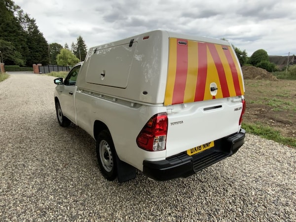 Used Toyota Hilux 2018 for sale - 75128590: Photo 8