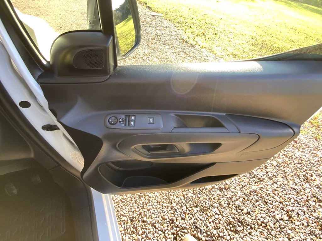 Used Vauxhall Combo 2019 for sale - 76574775: Photo 25