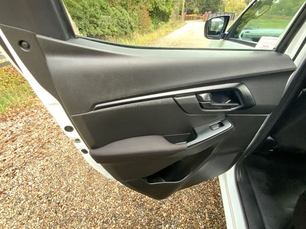 Used Isuzu D-Max 2021 for sale - 76380052: Photo 15