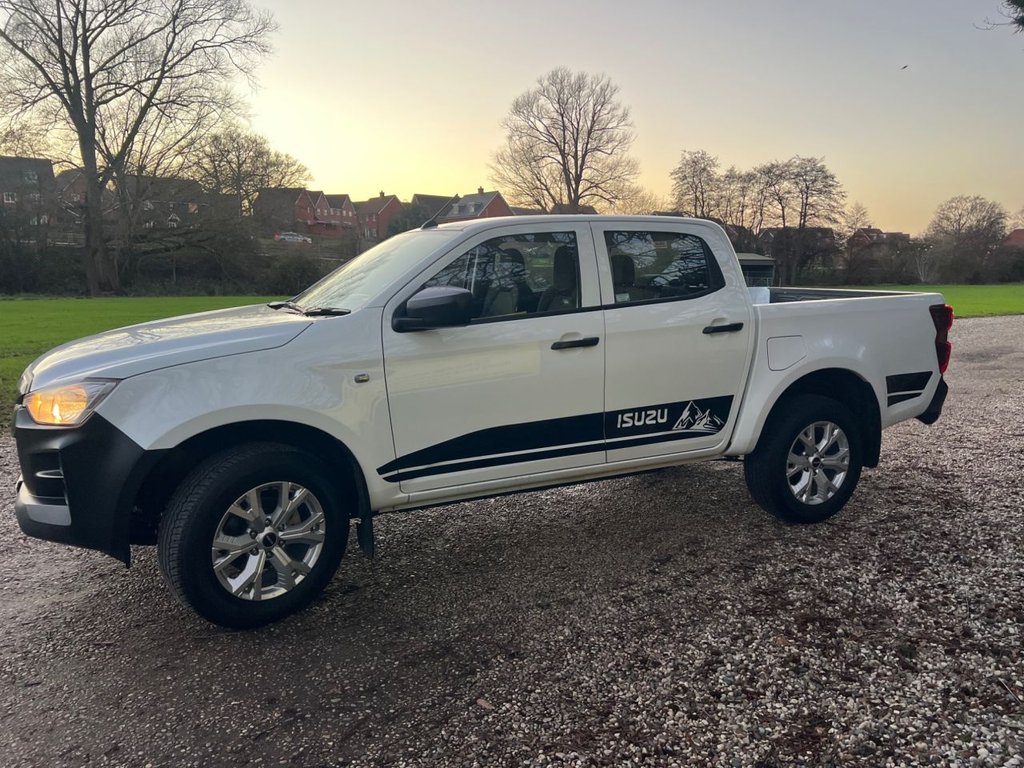 Used Isuzu D-Max 2022 for sale - 76617610: Photo 10