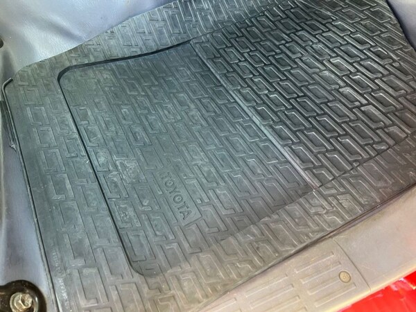 Used Toyota Hilux 1998 for sale - 71994211: Photo 16