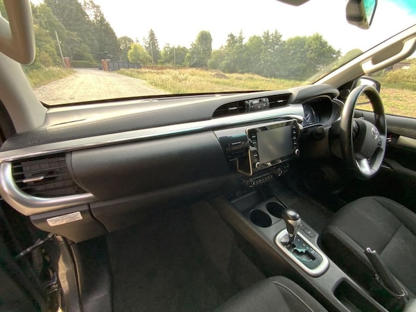 Used Toyota Hilux 2022 for sale - 75565114: Photo 15