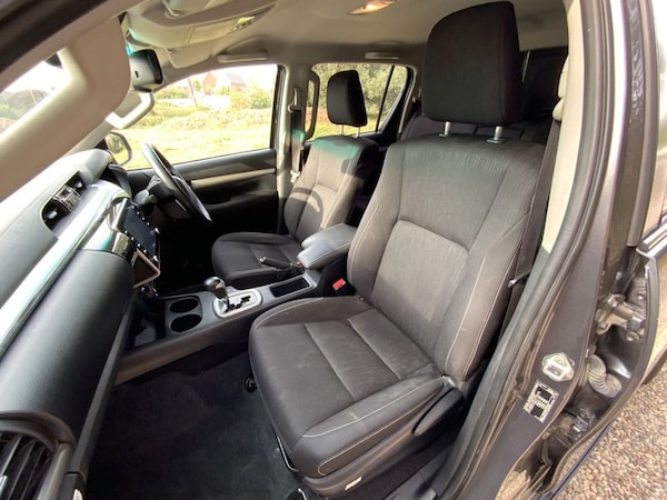 Used Toyota Hilux 2022 for sale - 75565114: Photo 16