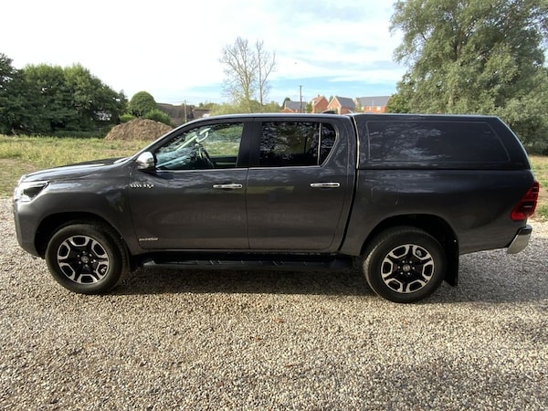 Used Toyota Hilux 2022 for sale - 75565114: Photo 8