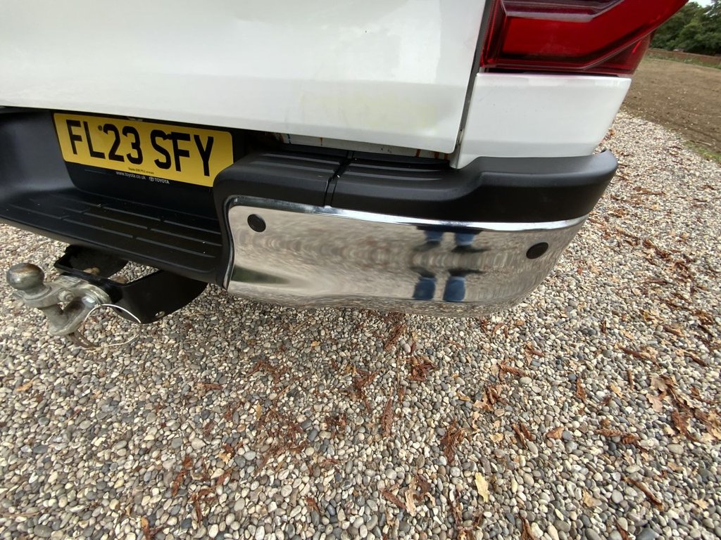 Used Toyota Hilux 2023 for sale - 77369329: Photo 17