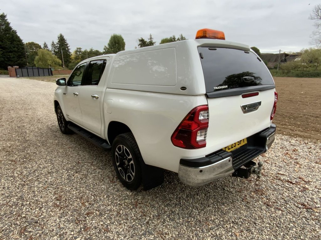 Used Toyota Hilux 2023 for sale - 77369329: Photo 6