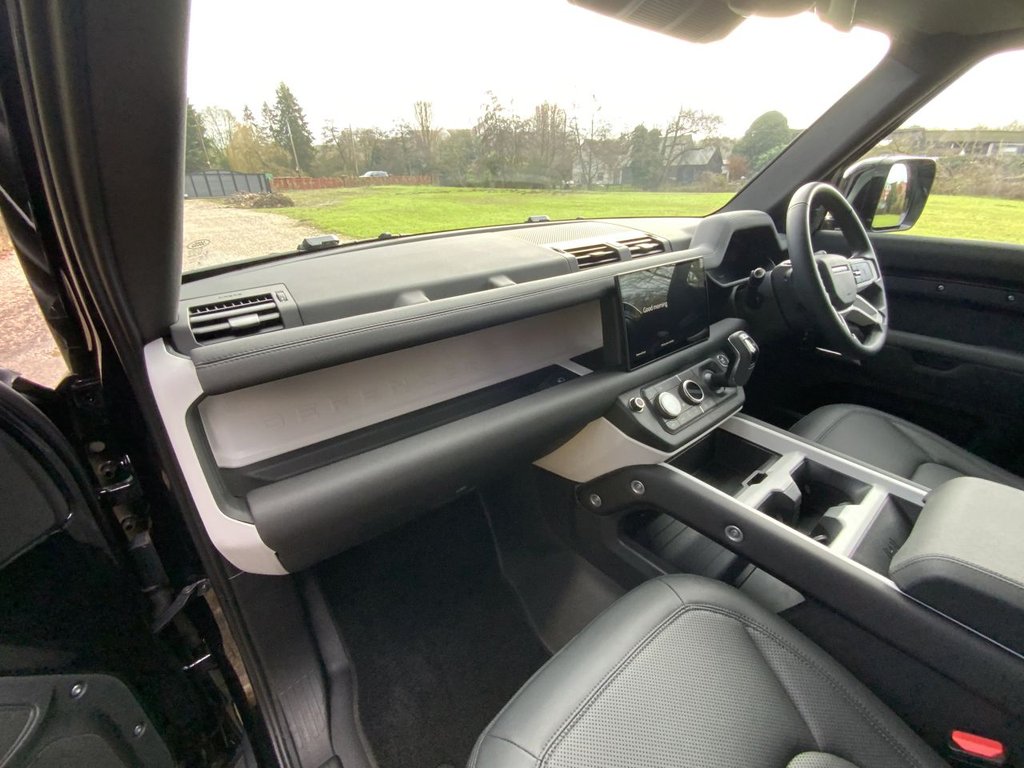 Used Land Rover Defender 2025 for sale - 77394717: Photo 12