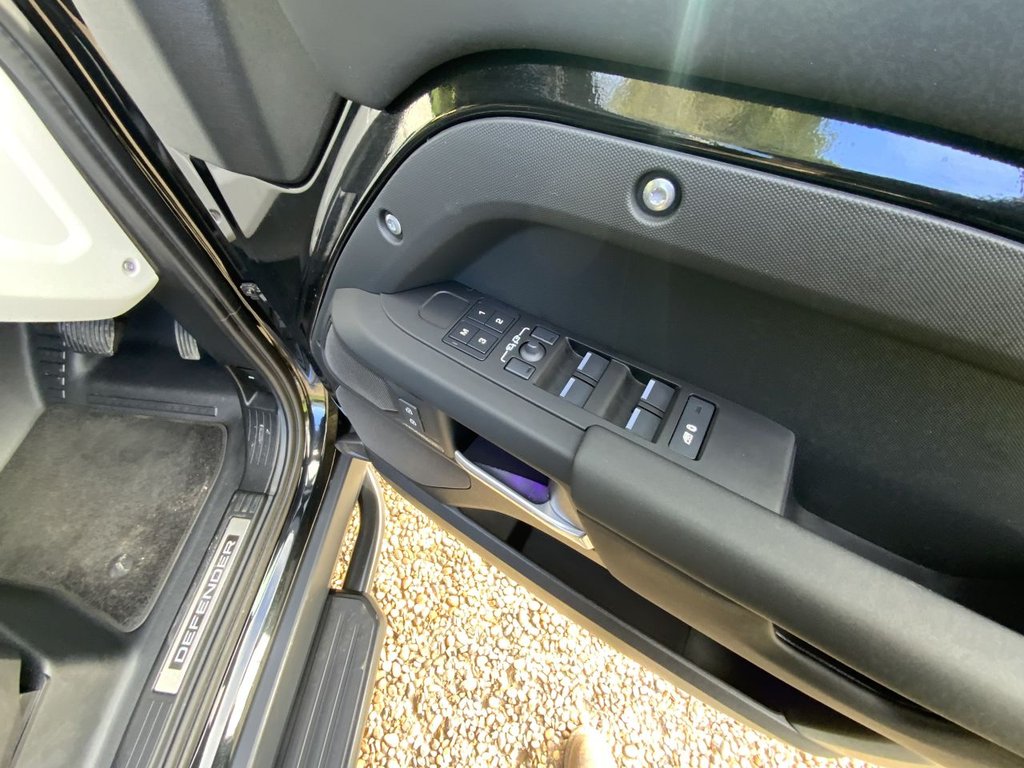 Used Land Rover Defender 2025 for sale - 77394717: Photo 32
