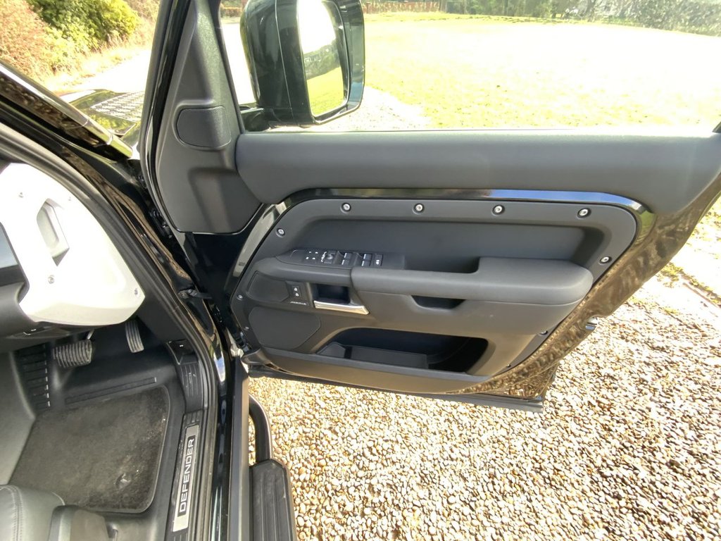 Used Land Rover Defender 2025 for sale - 77394717: Photo 33