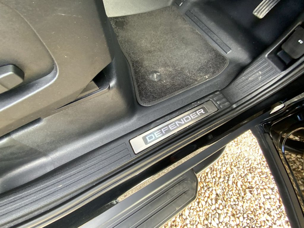Used Land Rover Defender 2025 for sale - 77394717: Photo 41