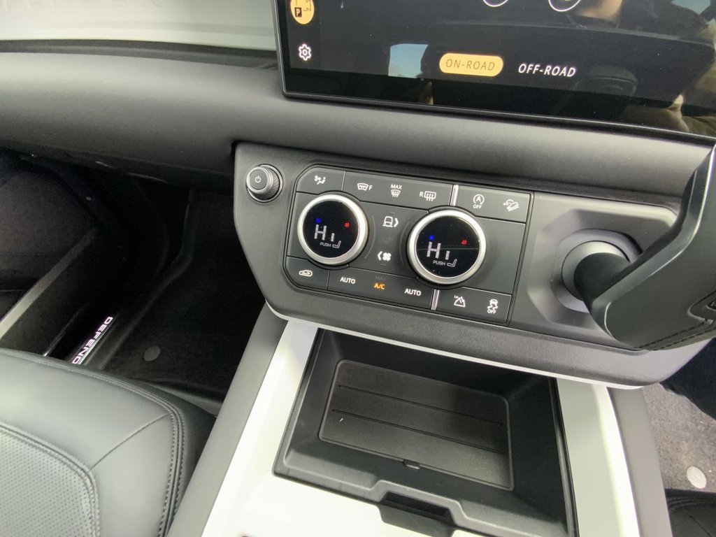 Used Land Rover Defender 2025 for sale - 77394717: Photo 50