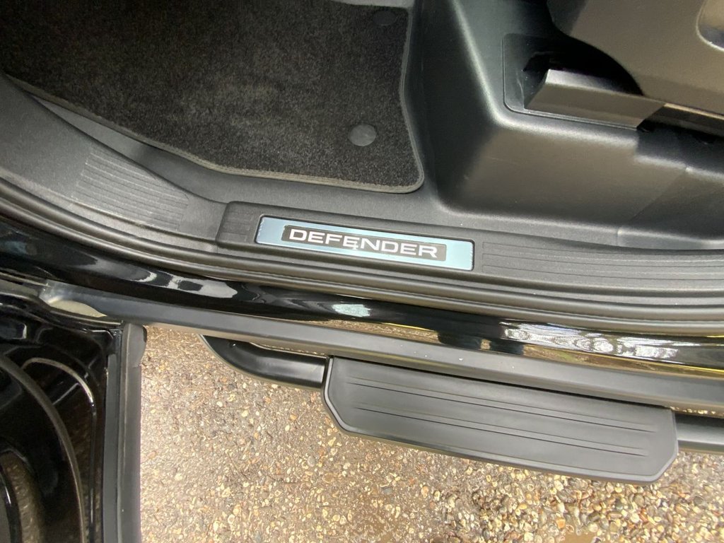 Used Land Rover Defender 2025 for sale - 77394717: Photo 9