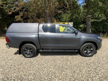 Used Toyota Hilux 2022 for sale - 75503155: Photo